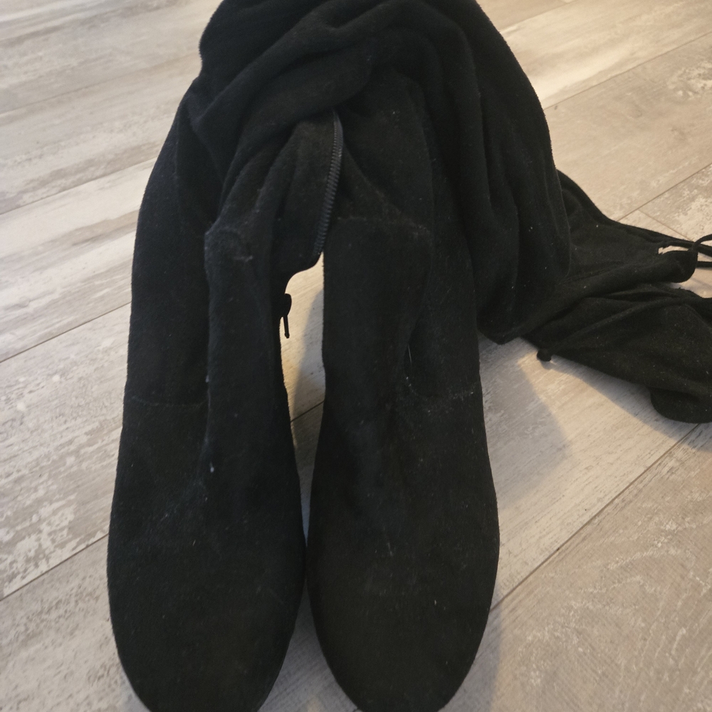 Steve Madden Black Suede Ankle Boots